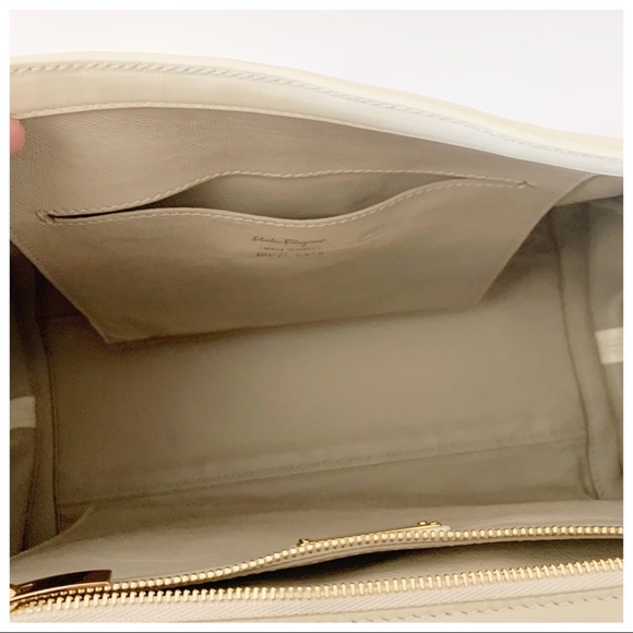 SALVATORE FERRAGAMO Sofia Handbag - Picture 13 of 15
